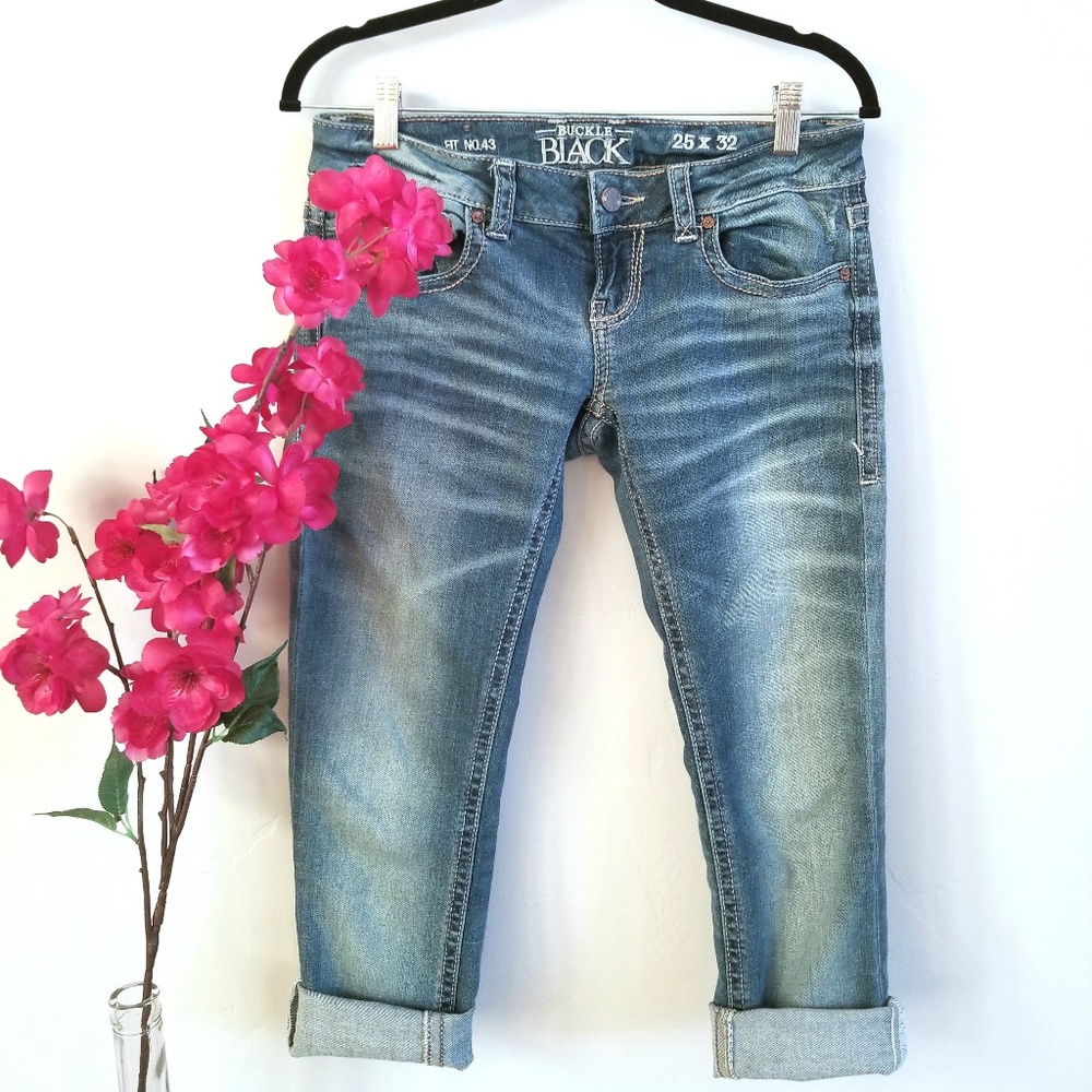 Buckle Black Cut off Jean Capris